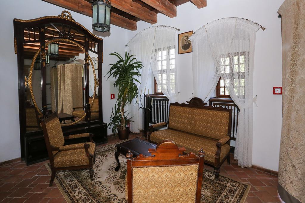 Bed and Breakfast Zamek Na Wodzie W Wojnowicach Wojnowice  Экстерьер фото